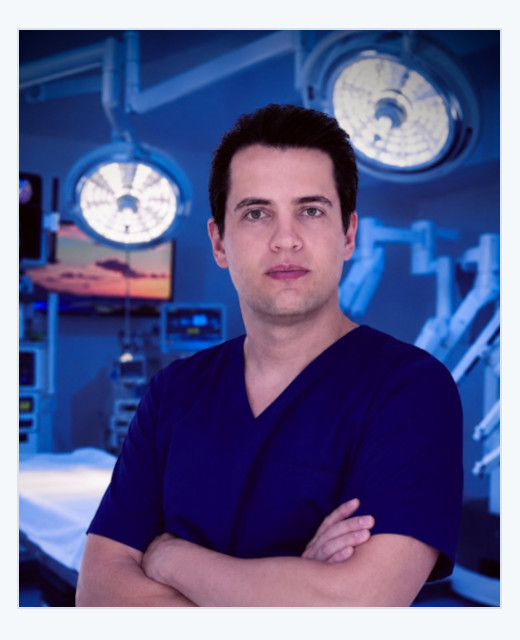 Foto profissional do Dr. Felipe Correa